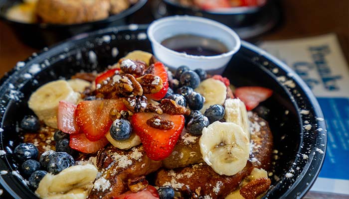 Franks Cafe Boardman Ohio restaurant breakfast french toast