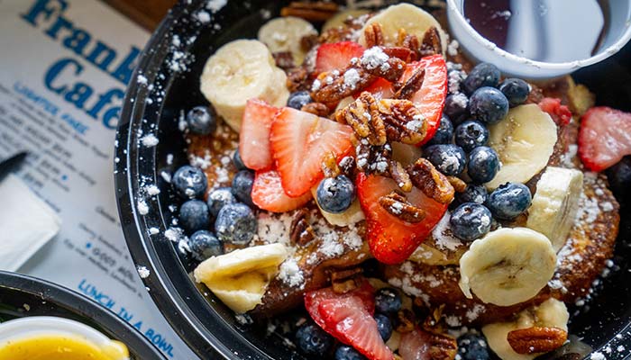 Franks Cafe Boardman Ohio restaurant breakfast brunch French toast bowl